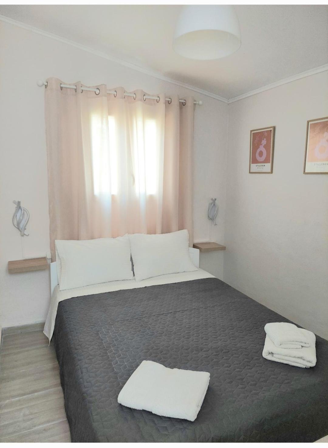 Thanos Corfu * Agioi Deka (Corfu)